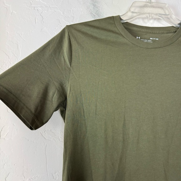 UA Under Armour Tee Shirt Top Left Chest Lockup Solid Dark Green Black Army Knit - Picture 3 of 9